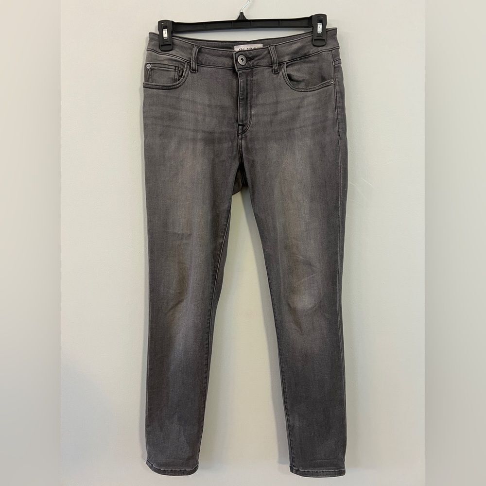 DL1961 Women’s 30 Charcoal Skinny Jeans Soft Quiet Luxury